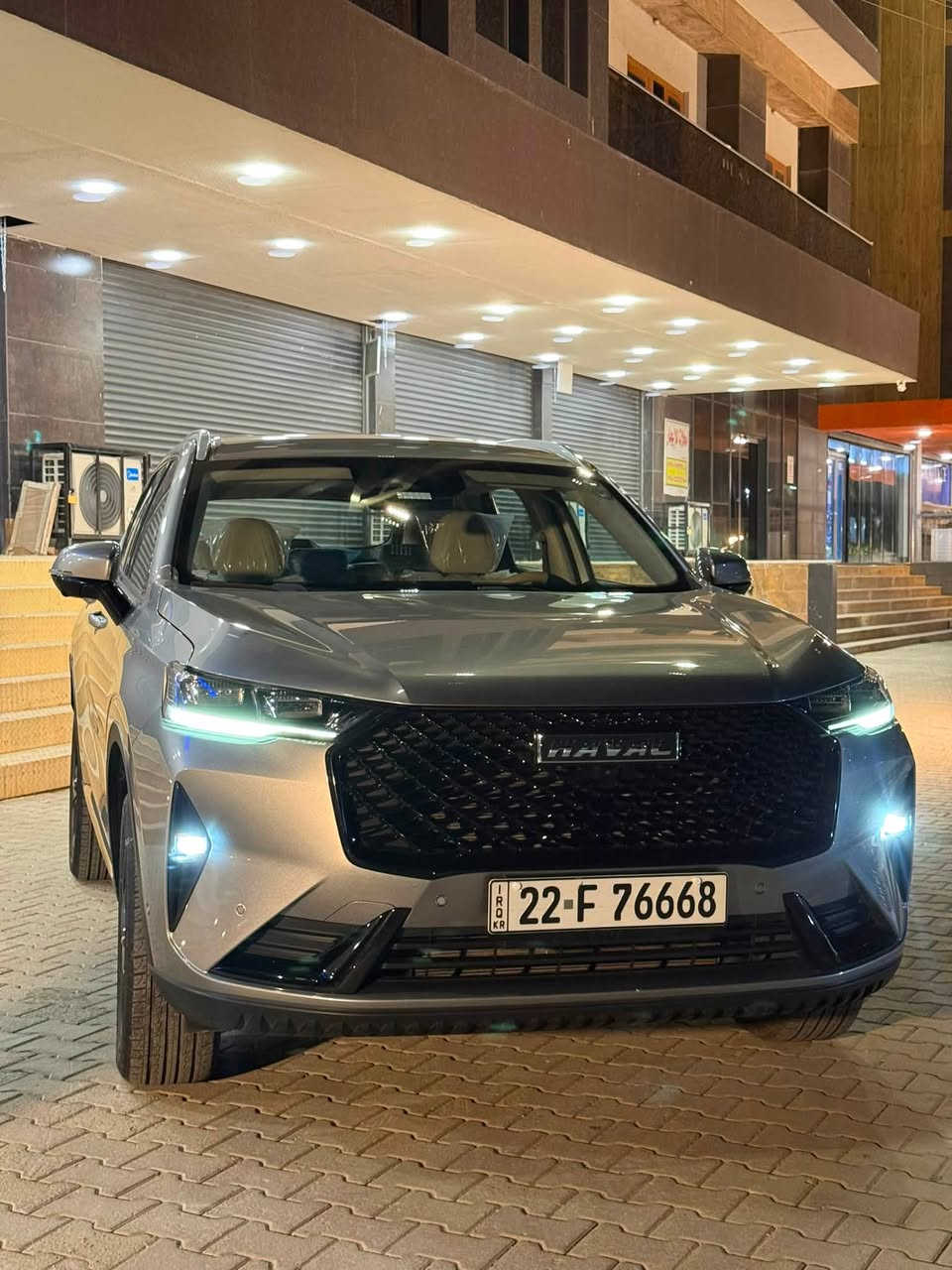 السلام عليكم 👋
للبيع هافال H6 Black Edition موديل 2022

✅ محرك 2.0 تيربو قوي واقتصادي
✅ جير أوتوماتيك 7 سرعات DCT
✅ فتحة بانوراما
✅ شاشة كبيرة مع نظام أبل كاربلاي وأندرويد أوتو
✅ كاميرات 360°
✅ رادارات أمامية وخلفية + حساسات اصطفاف
✅ مثبت سرعة ذكي (راداري)
✅ تحذير النقطة العمياء
✅ الحفاظ على المسار + قراءة اللوحات
✅ هيد أب دسبلي (HUD)
✅ باب خلفي كهربائي
✅ مقاعد جلد كهربائية مع تبريد وتدفئة
✅ تشغيل بصمة + دخول ذكي
✅ إضاءة LED كاملة
✅ مكيف أوتوماتيك ثنائي التحكم
✅عداد المسافة 52 كليو

🔴رقم اربيل سيارة مميز تحويل ثاني يوم

🚗 بدون صبغ كفاله سيارة عده رصعتين بل صندوك صغار كلش ما مبينات مكفولة كفالة عامة سيارة

🛣️مكاني بغداد الجديدة

☎️***********
