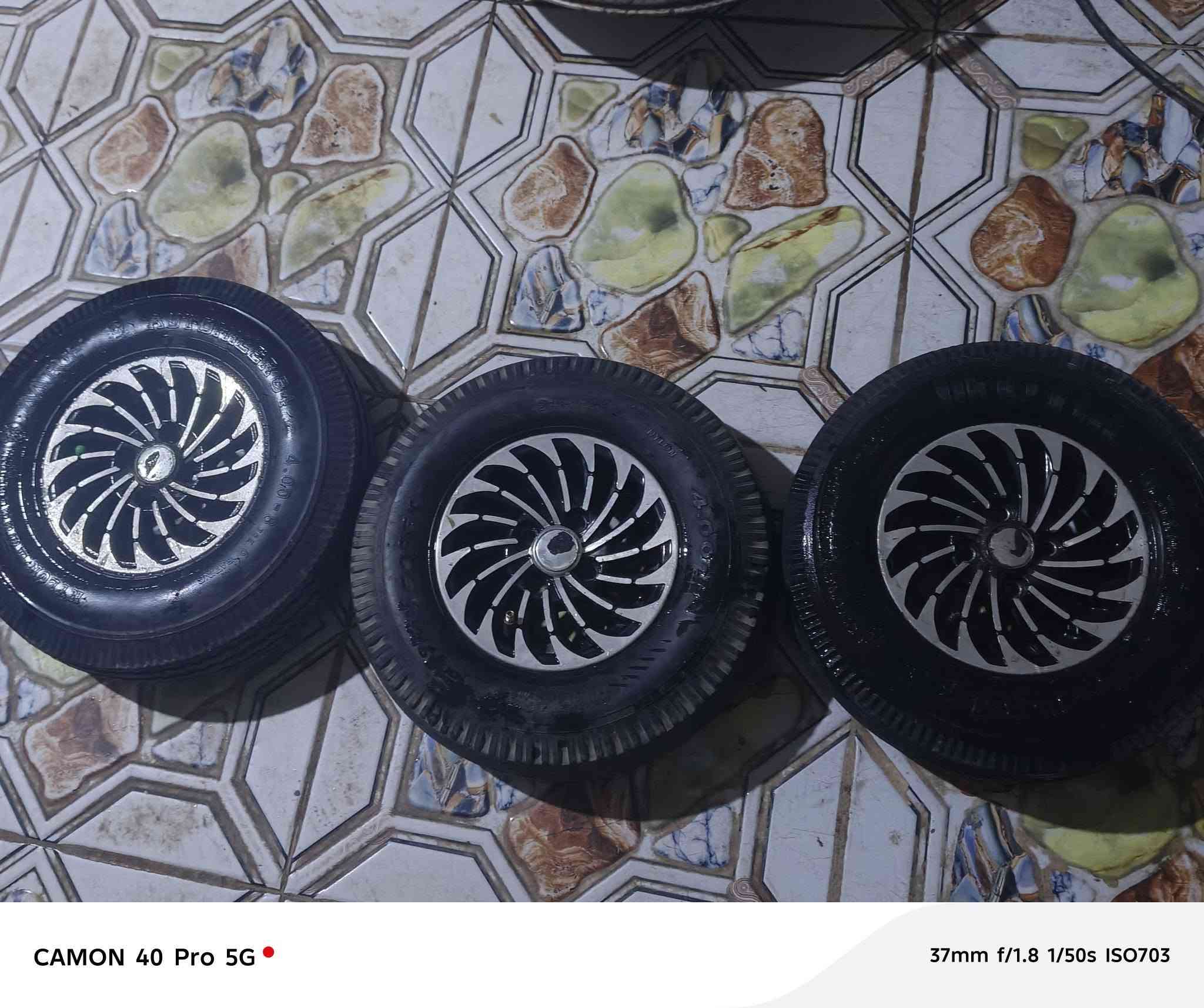 وياله مال تكتك ٣ البيع بدون تيارت واحد سعره ٢٠ بي مجال ***********
