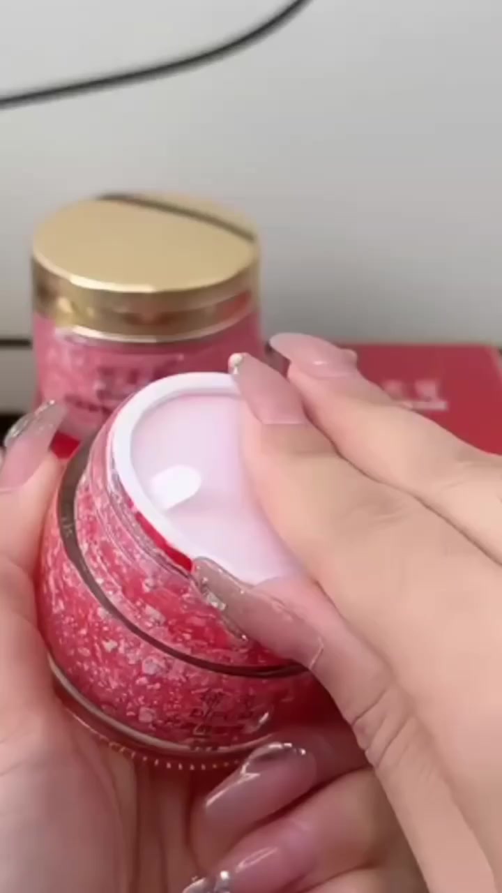 TWG Dragon Blood Cream🇰🇷💯
🈵احدث ما توصلت اليه كوريا بعالم التجميل تقنية كريم دم التنين للتبيض الفوري والدائمي خلطة دم التنين الحمراء الكورية الاصلية 💯تحتوي على مواد غنيه بالفيتامينات وتساعد بشكل كبير على تحفيز الكولاجين بالبشرة..... .

🈵تساعد على👇 
1) علاج الكلف والنمش
2 ) علاج غمقان والتهابات البشرة
3 ) تفتيح الوجه وتعالج حروق الشمس
4 ) علاج بثور الوجه والدهون الزائدة
5 ) ممتازة جدا جدا للبشرة الحساسة 👍
6 ) ترطب وتعطي نعومة فائقة للبشرة .
7 ) تزيل البقع السوداء والتصبّغات بالجلد
8 ) تسمين وشد تجاعيد الوجه
9 ) علاج لحب الشباب واثاره
10) علاج للهالات السوداء 
#الاصلية المنشأ كوريا 🇰🇷💯
🚘 يوجد خدمة توصيل لجميع محافظات العراق ٤ الاف 🚘


**إذا كنت صاحب هذا الإعلان وتريد حذفه لأي سبب، رجاءا أرسل رسالة إلى الدعم الفني**