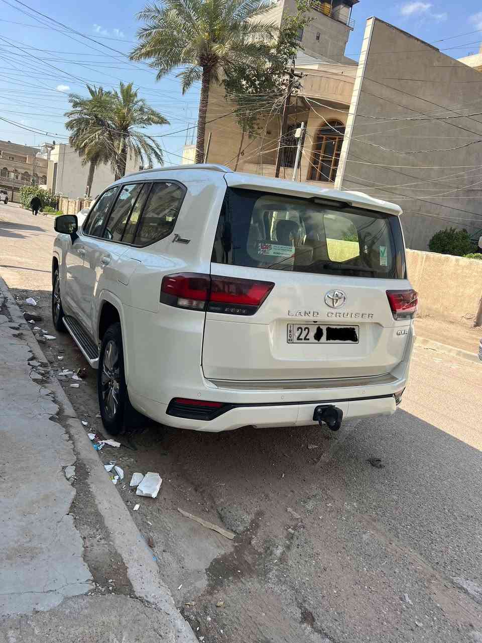 السلام عليكم لاندكروز 2022 زيرو ماشيه 10 الأف كفاله عامه شركت ساز  ام الضمان رقم اربيل بئسمي تحويل او وكاله مكانها بغداد 
رقم التليفون ***********
