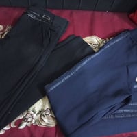 ملابس • قطعة • للبيع