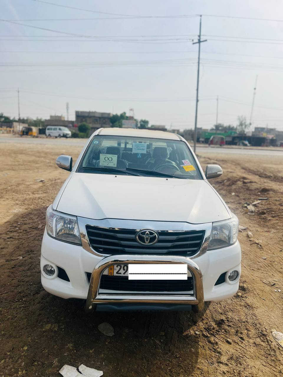 للبيع هايلوكس موديل 2013 رقم واسط سنوية لغاية2030 بسمي هزه جديده السيارة كفالة عامة /***********/ السعر 183$ العنوان بغداد
