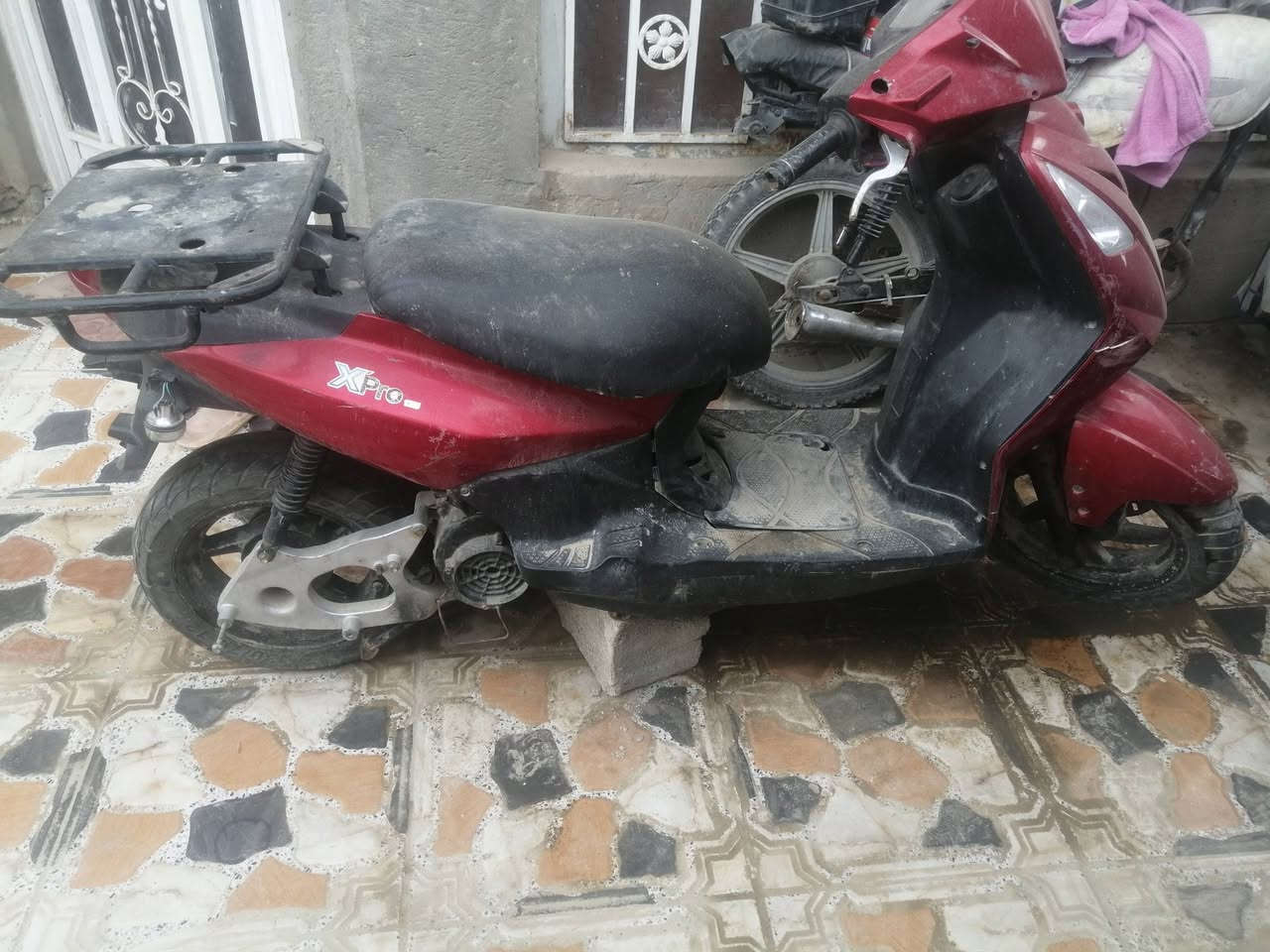 دراجه سيام للبيع شغاله وكامله مكاني واسط حي الحكيم سعره ٤٠٠ الف وبيهه مجال رقم هاتفي ***********
