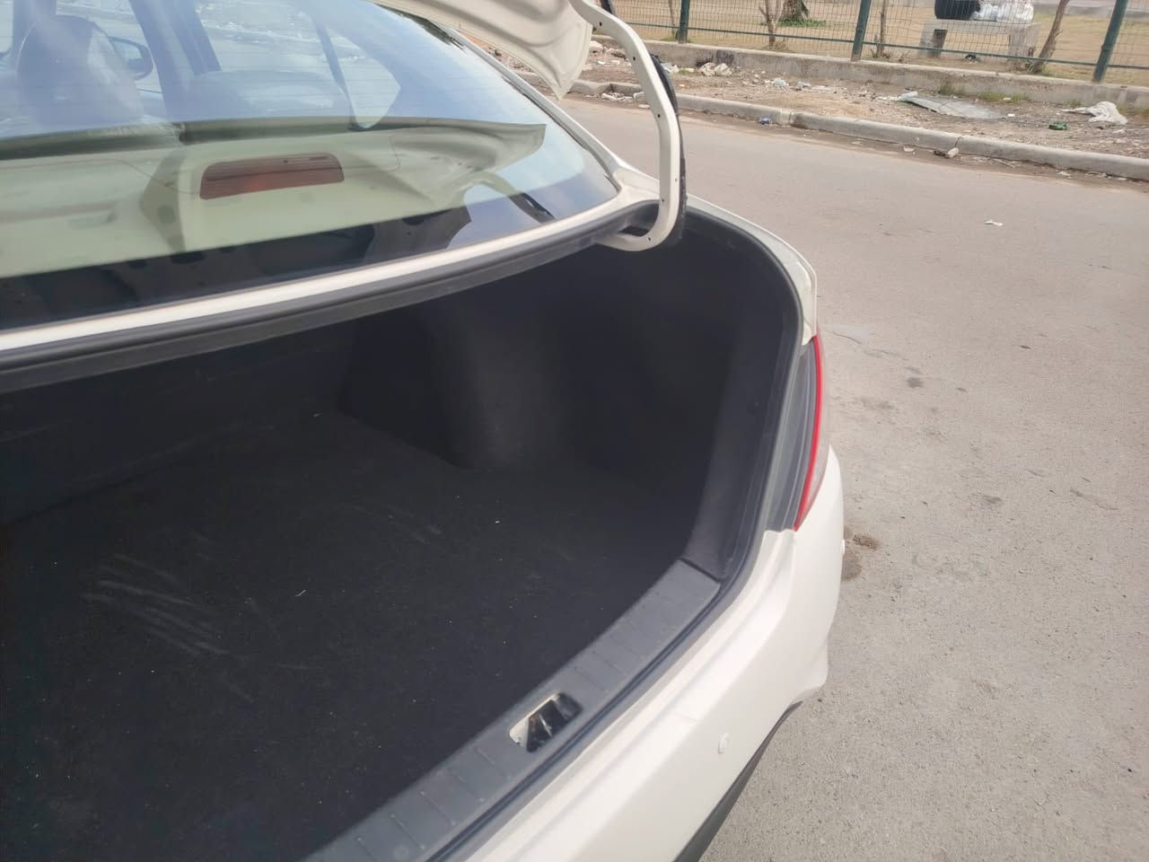 اللهم صلي على محمد وال محمد 
نيسان صني  2025
للبيع فقط 
رقم اربيل الجديد
سنوية باسم عربي
يعني تحويل مباشر

موديل 2025
السعر /شدة و22
(122)
 وبيها مجال بسيط حك الجية
كير ومحرك وتبريد جيد 

السياره مكفولة من الصبغ والتبديل والبارد
بيها رصعة بسيطة بالجاملغ الخلفي واظحة بالصور
 المواصفات المعروفة 
تحكم ستيرن جهتين
تبريد قطعتين 
4 جام كهرباء 
حساسات خلفيه 
شاشه وكامرة 
سويج ريمونت 
دبل ايرباك 
تحكم ستيرن
حساس تاير 
مانع انزلاق 
يدات نيكل 
نضام مانع الانزلاق ABS 
المحرك  1.5 
ماشيه  35 الف                                        
الاستفسار 
 ‏***********
*********** 
مكان السياره بغداد حي الاعلام
