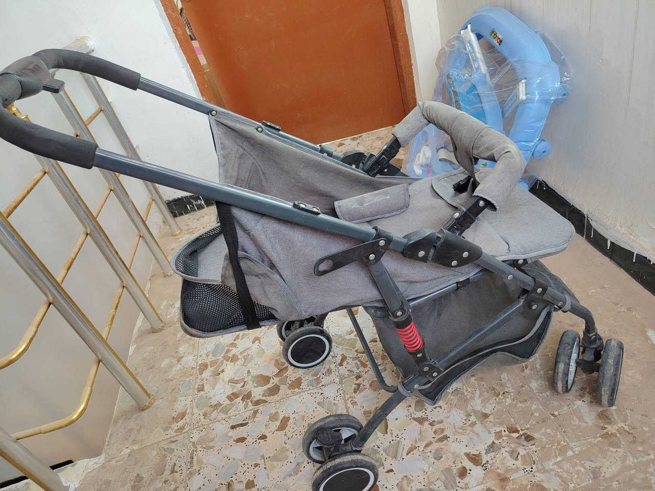 العربانه مع شمسيتها ب٣٠ بدون اييييي ضرر
الفراش جديد غير مستعمل نهائيا ب٢٠


**إذا كنت صاحب هذا الإعلان وتريد حذفه لأي سبب، رجاءا أرسل رسالة إلى الدعم الفني**