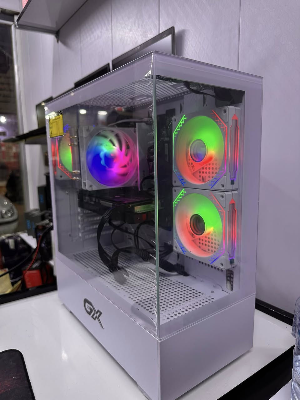 تحية طيبة شبابنا وحبايبنا 
مثل ما عودناكم اسعارنا و قطعنا ما الها مثيل - هاي التجميعة. فقط باور سبلاي وكارت مستخدمات 
I5 10400F جديد
RAM 16 2666 جديد
M.B H510 MSI A-PRO جديد
GTX1660SUPER 6GB  GALAX مستخدم
SSD128-HDD500 جدد
CPU FAN RGB جديد
P.S 500W+80PLUS GIGBYTE GOLD مستخدم
CASE 3 FAN جديد 
السعر ٥٠٠ الف فقط - متوفر توصيل لكافة المحافظات 
عنوان المكتب كوت المشروع شارع الحاسبات مكتب MEGA
***********
