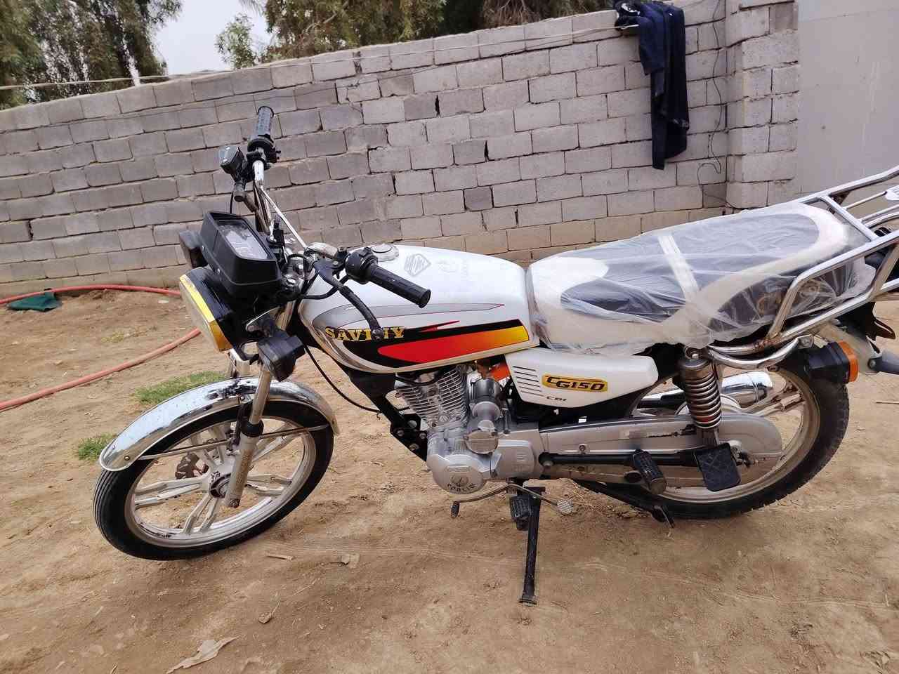 السلام عليكم سفانه للبيع موديل 2023 اوراق كفاله عامه سعر 525 بها مجال الشراي بخير ويدلل مكان بابل الحمزه الغربي اتصال /***********
