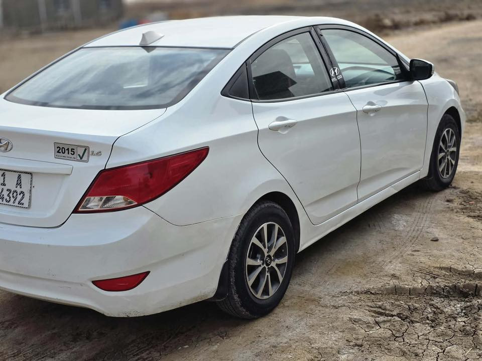 سلام وعليكم اكسنت  2016خليجي رقم بغداد بسمي محرك1600دوش دبل قطرة السيارة كفالة صبغ وتبديل بيهة باردات بسيطة والسونار بل منشور ((السعر89 قفل))  ادري بسعرهة مناسب بس محتاج فلوس ورجائن لا تعاملني 
مكان السيارة بغداد
اي ستفسار***********
