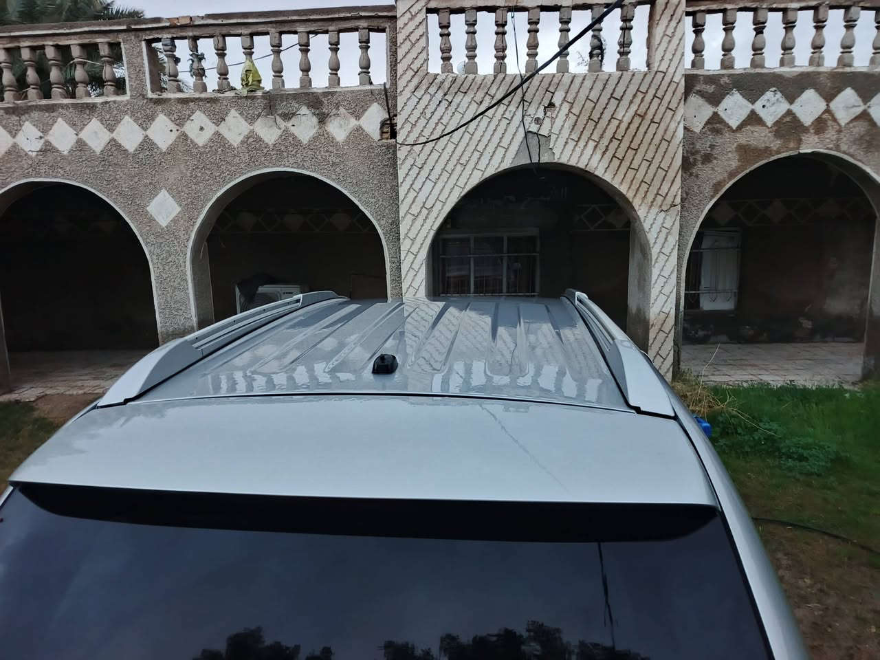 كوينكس 2007رقم اربيل وارد امريكي حادثه فقط جاملغ الامامي الايسر وبالعراق طخه بالاهلال جاملغ الخلفي
سياره حلوه مكينه جيده 6سلندرحجم 3400 وكير جيد ودواخل حلوه نقصهه فقط حداديه تعبانه واكو بعض الترتيبات البسيطه السعر 67 وبيهه مجال مكان السياره واسط نعمانيه 
***********
