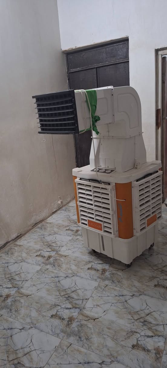البيع كوفيره جديده مستخدمه شهر واحد مكانها حفريه لاستفسار على رقم ***********

