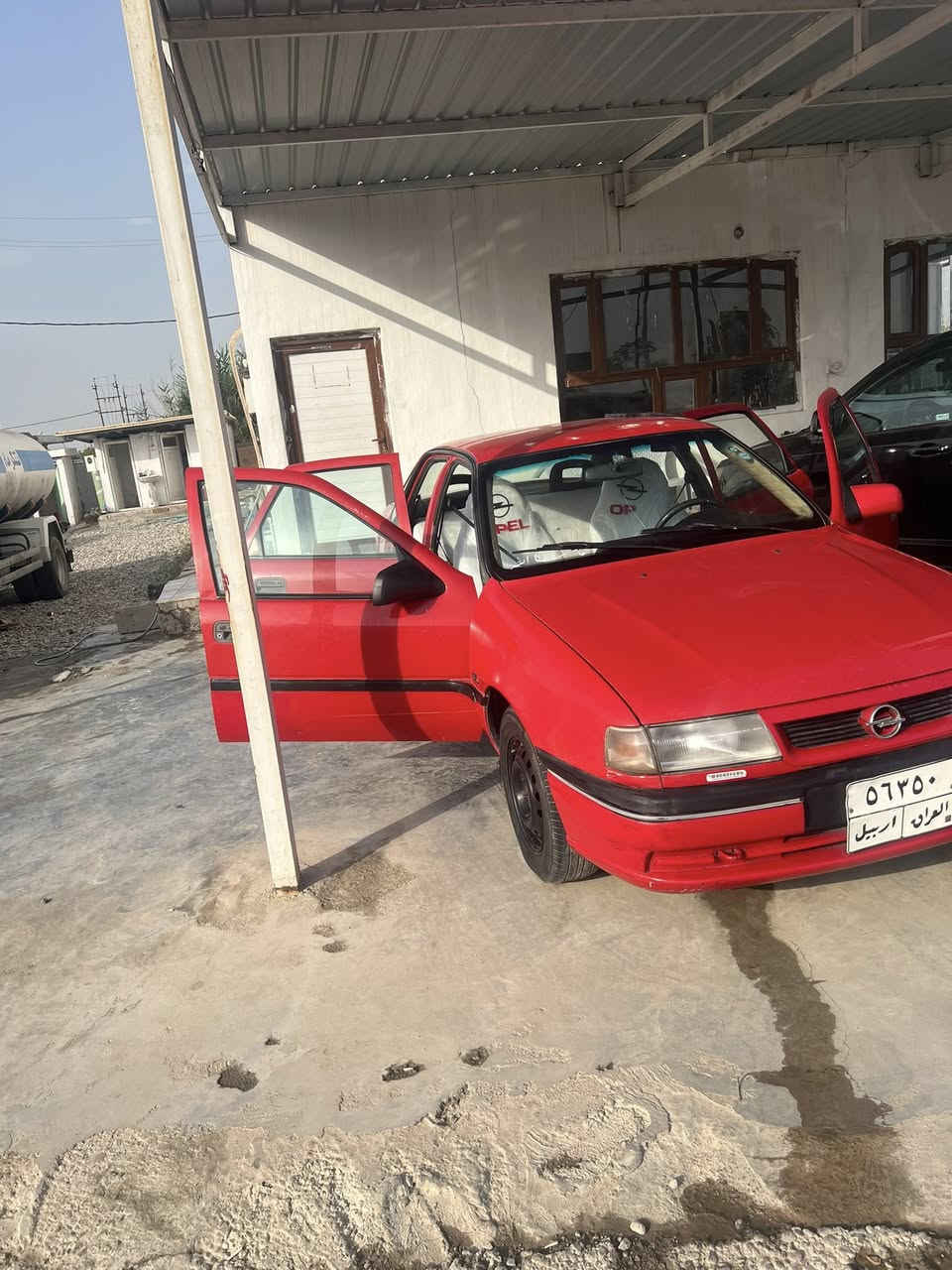 سلام عليكم اوبل فكترا للبيع حجم محرك ١٨ 
بدون صبغ✅
 1991موديل ✅
كير اوتماتيك✅
كماليات ✅
محرك شرط لا بخار ولا صرف ✅
اي عيب ما بي شراي يخابر او يراسلني رقم مبايل ***********
لحيه رياضيه اي عيب مابيها سعر خاص 
مكاني كركوك مقابيل جسر حزيران معارض

