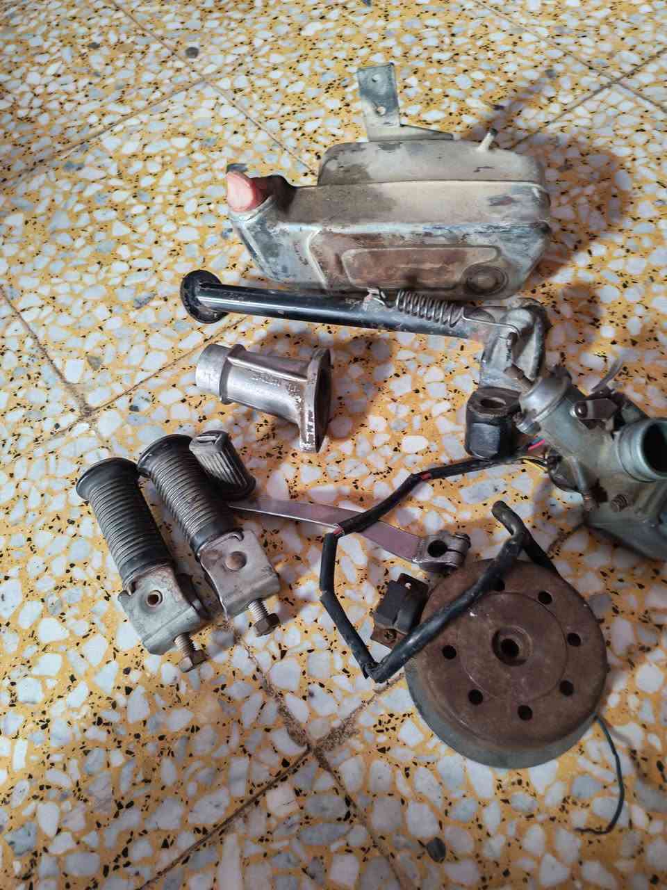 السلام عليكم اخوان
غراض امزت  للبيع كلمن وسعره  الشراي يتصل او على الخاص  متواجد مكاني بابل شوملي  *********** /***********   توجد خدمه توصيل الى كافه محافضات العراق
