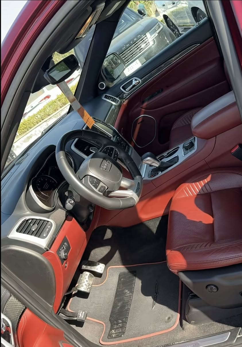 القويييي التراك هوكك SRT
تفاصيل السياره كامله يم راعيها اني مكلف بل نشر 

رقم صاحب السياره ‭0775 755 2104‬:
