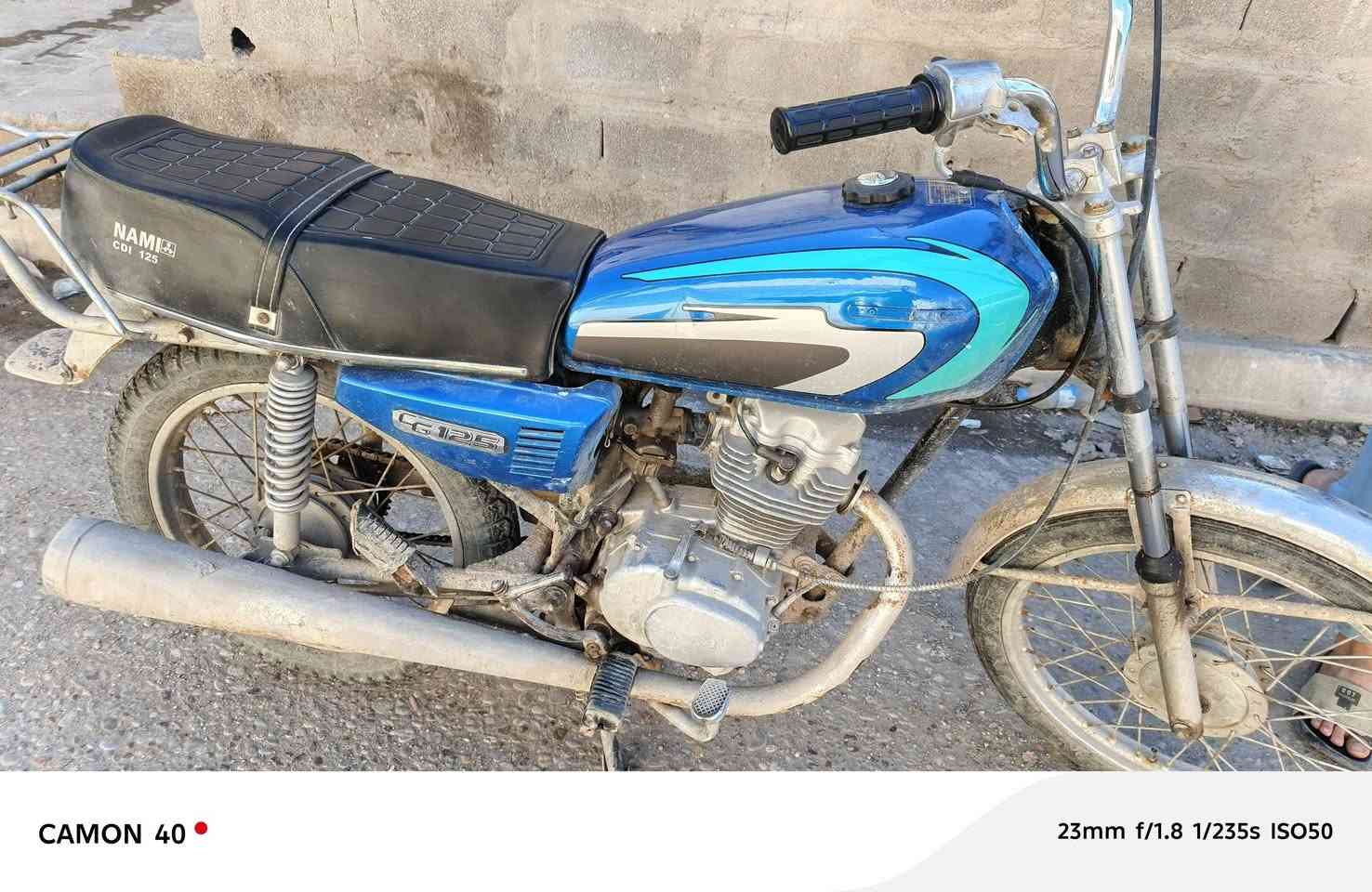 دراجة نامة بدون اوراق مكفولة مكينة السعر ٢٥٠ خمس ميل ***********
