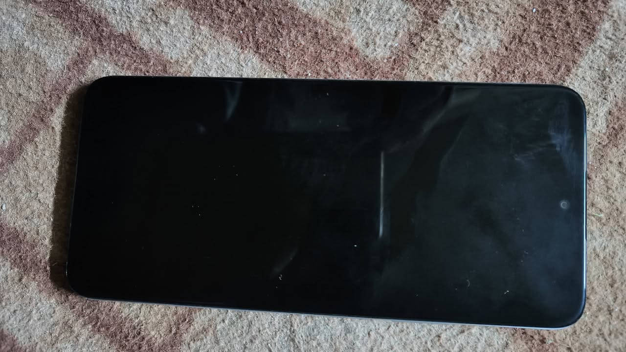 سلام عليكم هاذ جهاز البيع هونرb 7x  ذاكره 256مكان النهروان سعر الجهاز   150وبي مجال تواصل خاص او عل رقم***********
