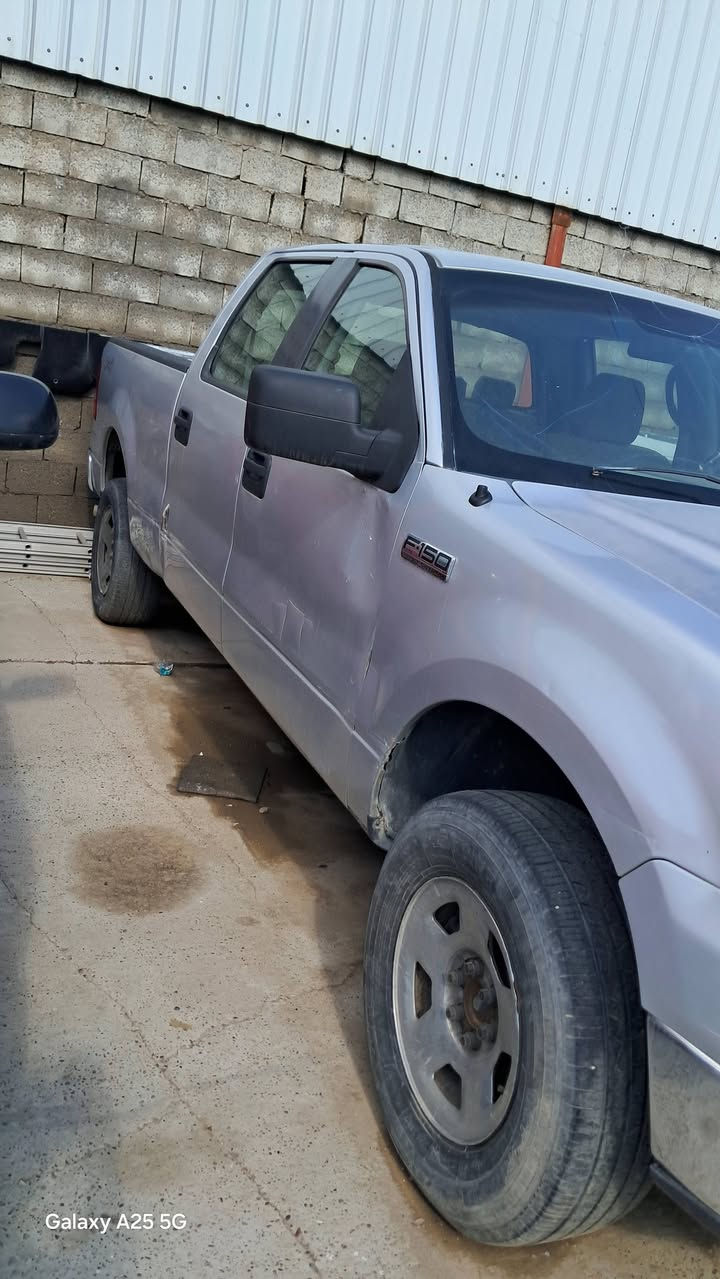 السلام عليكم فورد ١٥٠ للبيع مال مزاد سعره ٦٠ ورقه مجال قليل عنوان بغداد هاتف***********
