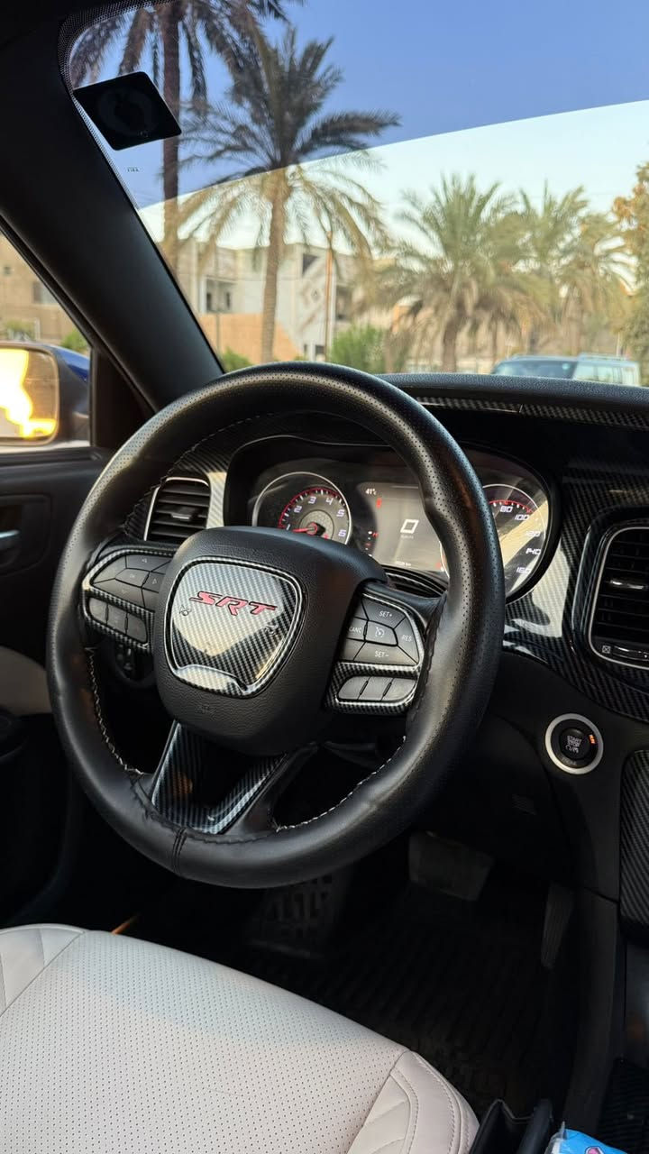 دوج جارجر 2022 SXT امريكي كلين تايتل بدون صبغ بدون ايرباك بدون حادث 
( حادثها سرقة دشبول فقط ) 
صور مرفقة بالمنشور 
السياره جديده جدا ماشيه 12 الف فقط 

مبدليلها دشبول مال جيتي كامل 

شاشه جيتي الحجم الكبير تشغيل عن بعد وباقي مواصفات الجارجر المعروفه 

السعر 26.000$ وبيها مجال بسيط 

مكاني بغداد / المنصور - حي المتنبي 
 ***********
