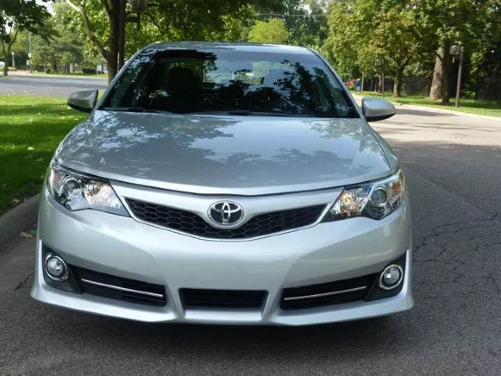 ‏Toyota
موديل: camry SE
سعر  126 مجال قليل
سنة الصنع : 2012
المسافة المقطوعة :144 mil
حالة سيارا بيها  جملوغين ويا بوند سبخ بدون دواخل مواصفات سبورت SE كير محرك شرط للمزيد من المعلومات يرجى الاتصال على:*********** دهوك, العراق
