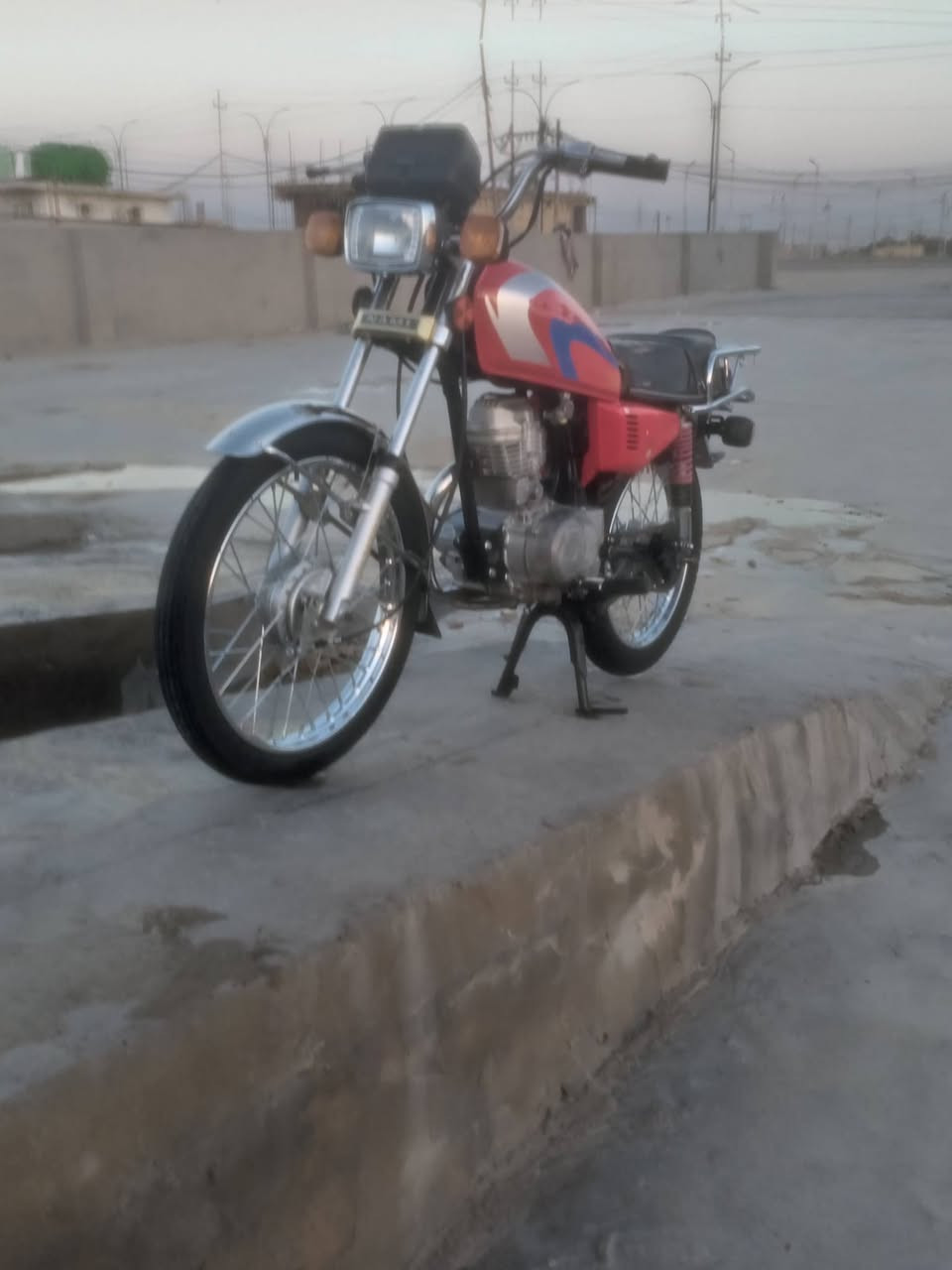 لبيع ابيع مستعجل علا بيعتها مكان ديوانيه طريق سنيه سياحي سعر ٧٥٠ بيها مجال قليل رقمي***********
