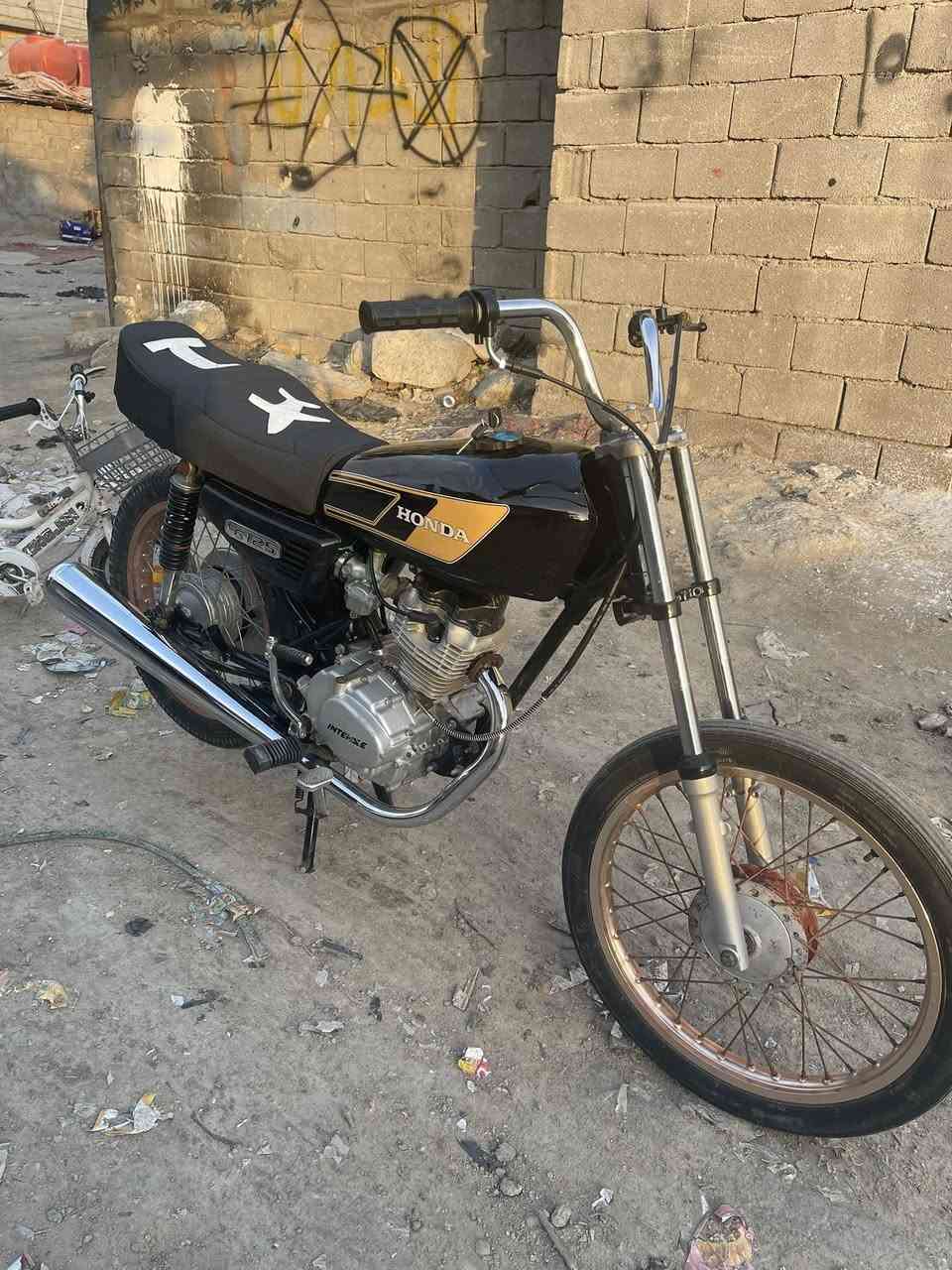 ‏سلام عليكم دراجة إيراني للبيع دراجة أدوات غراض كله جديدي كفاله عامه سعر 400وبيه مجال حك جيه بصره 5ميل


**إذا كنت صاحب هذا الإعلان وتريد حذفه لأي سبب، رجاءا أرسل رسالة إلى الدعم الفني**