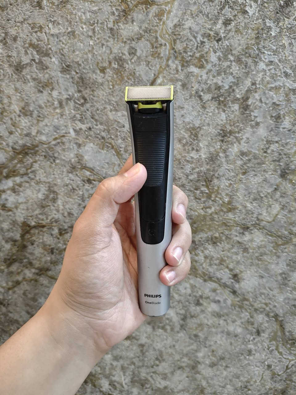 السلام عليكم
ماكنة حلاقة فليبس أصلي شرط الفحص تعمل شحن 
موس + مناطق حساسة مع كامل ملحقات والشاحن بسعر ٣٠ الف فقط علماً بأن الجديدة يتجاوز سعرها ١٠٠ الف


**إذا كنت صاحب هذا الإعلان وتريد حذفه لأي سبب، رجاءا أرسل رسالة إلى الدعم الفني**