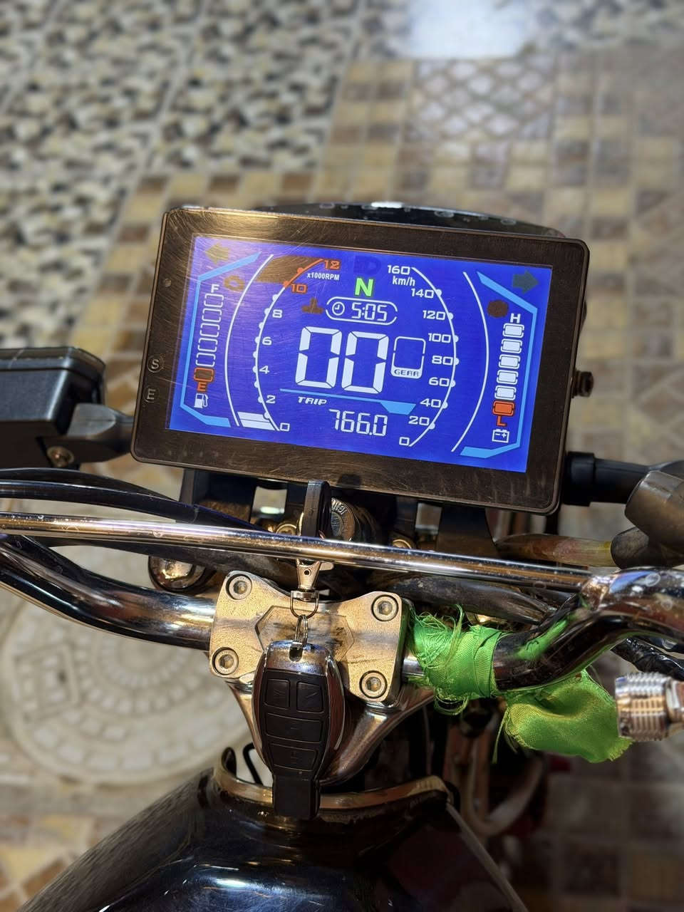 سلام وعليكم  سافن ٢٠٢٥ دراجة بعدها جديدة.      اوراق بغداد.  ما متواجد ع فيس شراي يتصل ***********
