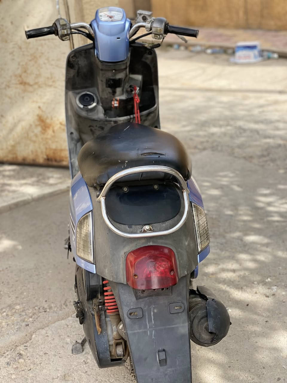 سلام عليكم  دراجه بوليسي ياباني اصلي  مكينه بلاد بوشه بلاد كهربائيات شغاله سلف هندر  سعر 900 وبيها مجال العنوان بصره حي الحسين م4 رقم ***********
