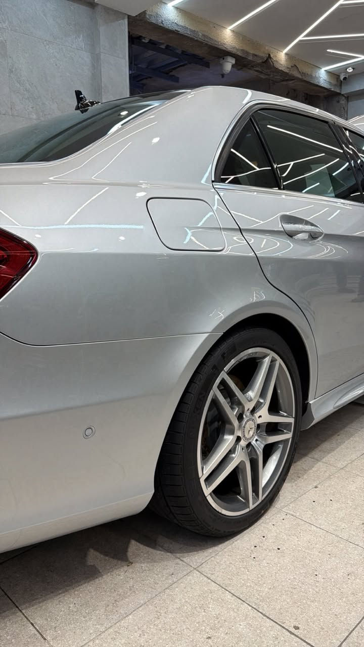 سلام عليكم
-للبيع
W212 e350 موديل2016 تو ويل
-رقم بغداد
-ممشى السيارة 47الف
-انارة داخلية بلادية
-سستم صوت harman kardon
-5بردات
-كت AMG اصل
-كشنات جلد(تدفئة)
-3وضعيات قيادة (eco-normal-sport)
-كامرات360درجة
-حساسات امامية وخلفية ونقاط عمياء
-اوتو هولد
-تحديد مسار
-مانع تصادم 
-مثبت سرعة
-نقطه عمياء
-بنوراما
-اوتو بارك 
-تحكم ستيرن كهرباء
-كشنات خزن ميموري3وضعيات 
-صندوك كهرباء
-لايتات دايمك 

للاستفسار:-***********

