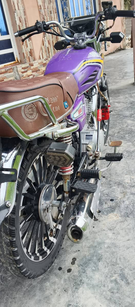 سلام عليكم دراجه موديل 24 نازله بل 25 دراجه جديده بيه نقص صفاحيه مال لباتري سعر دراجه 700 موجود وتساب *********** مكاني بغداد أبو غريب
