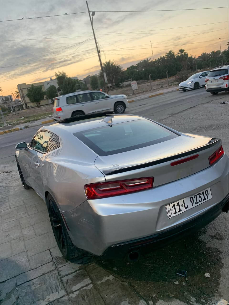 السلام عليكم ورحمه الله وبركاته للبيع فقط بلاش بلاش بلاش السعر 97 ورقه كمارو 2018 وارد امريكي فول فتحه بصمه ثلاث انظمه قياده رادر توقف ذاتي للاستفسار *********** العنوان المنصور دور السود بغداد, العراق
