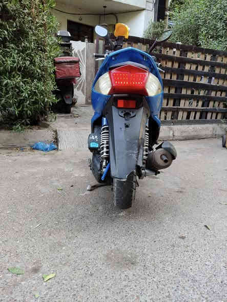 السلام عليك
دراجه سكنز فحل  الدراجه مرتبه  نقص بيها 
شغلات بسيطه 
للبيع اب 550او بيها مجال بسيط 
العنوان المنصور الداودي
***********
