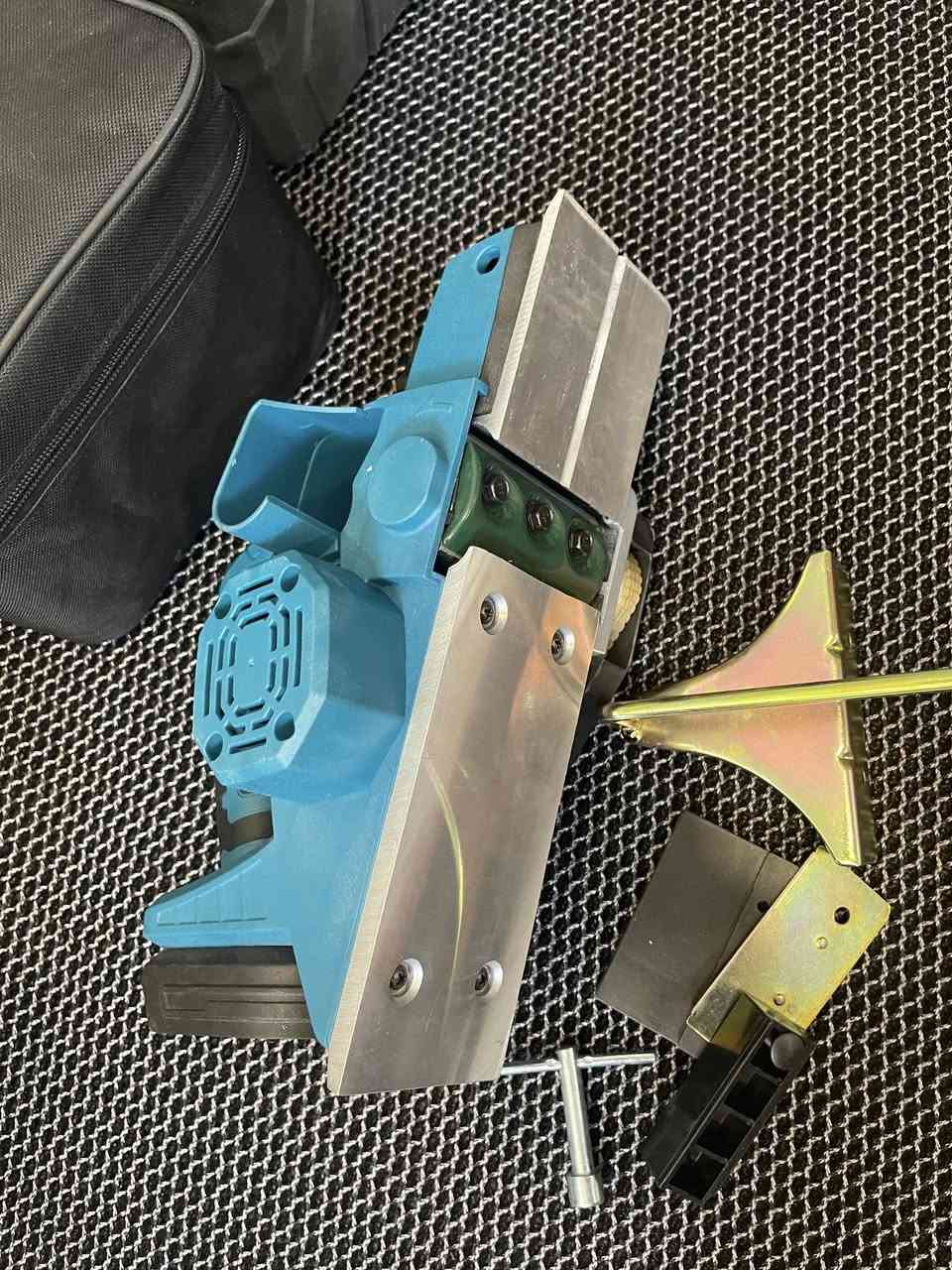 بالة جديد للبيع بدون بطارية

الي تخدمة ينطي سعر او بالعافية علية
يوجد توصيل لجميع المحافظات


**إذا كنت صاحب هذا الإعلان وتريد حذفه لأي سبب، رجاءا أرسل رسالة إلى الدعم الفني**