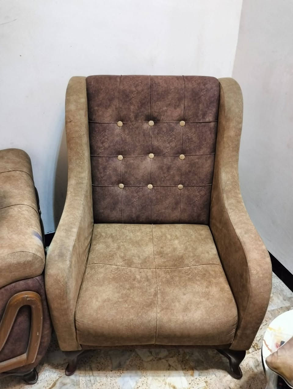 تخم تركي عشر مقاعد تكمه نظيف السعر ٤٠٠ وبي مجال بسيط للشراي


**إذا كنت صاحب هذا الإعلان وتريد حذفه لأي سبب، رجاءا أرسل رسالة إلى الدعم الفني**