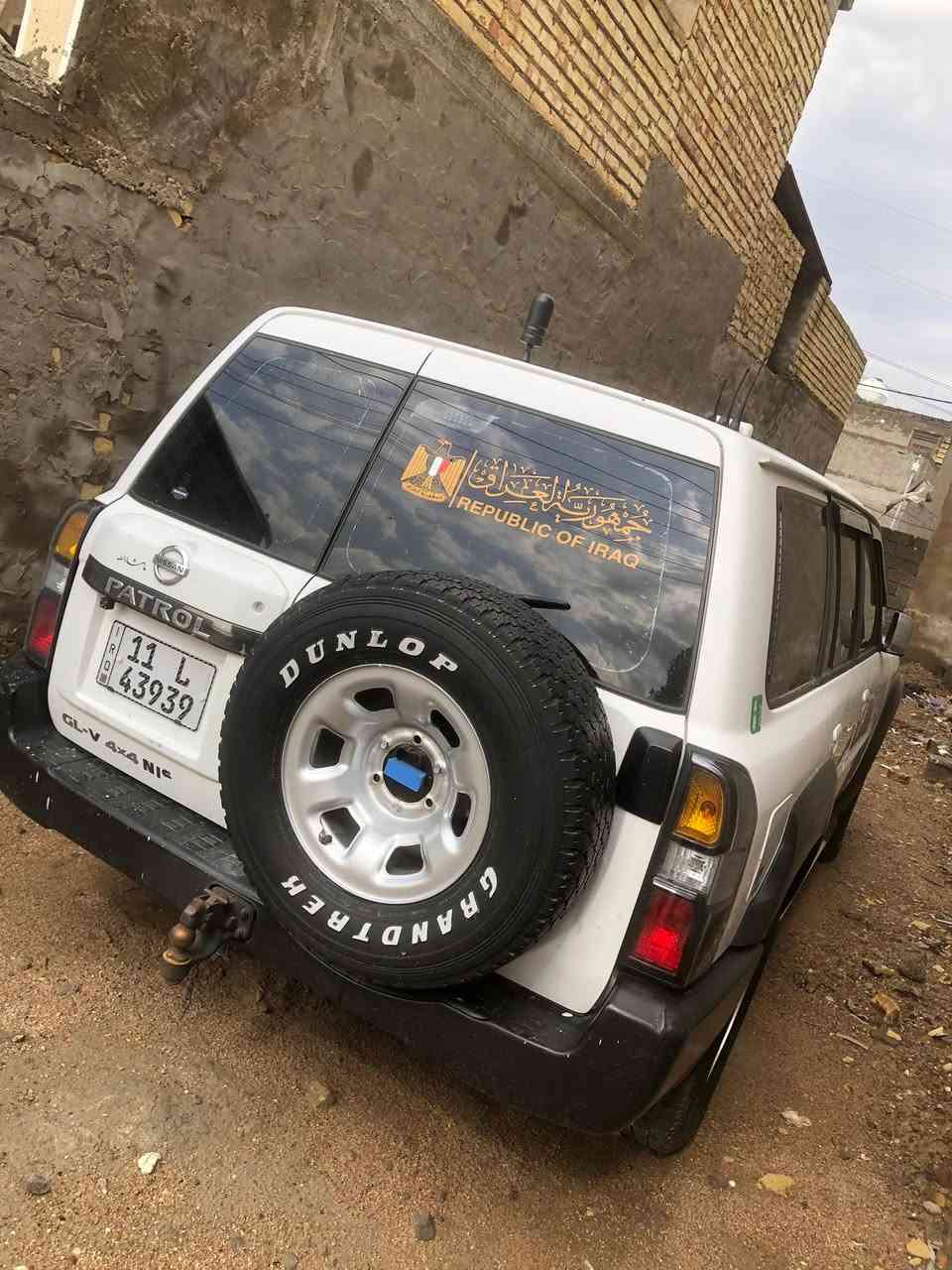 السلام عليكم نيسان باترول سفاري گير اوتو بيها ماصدات اماميه رياضيه استيراد من الامارات وبيها بگلايتات خلفيه رياضيه هم تخم تايرات نقشه جبليه بيها بلوجكتر مالتها البلادي شغال وتحكم كامل بيها منضومه زنون كامله السياره خير من الله رقم انكليزي تحويل ثاني يوم بيها نقص تبريد والسياره تخربط بس تمشي طبيعي ترايك للبصره شرط سعرها 145 بيها مجال للطيبين مكاني بغداد


**إذا كنت صاحب هذا الإعلان وتريد حذفه لأي سبب، رجاءا أرسل رسالة إلى الدعم الفني**