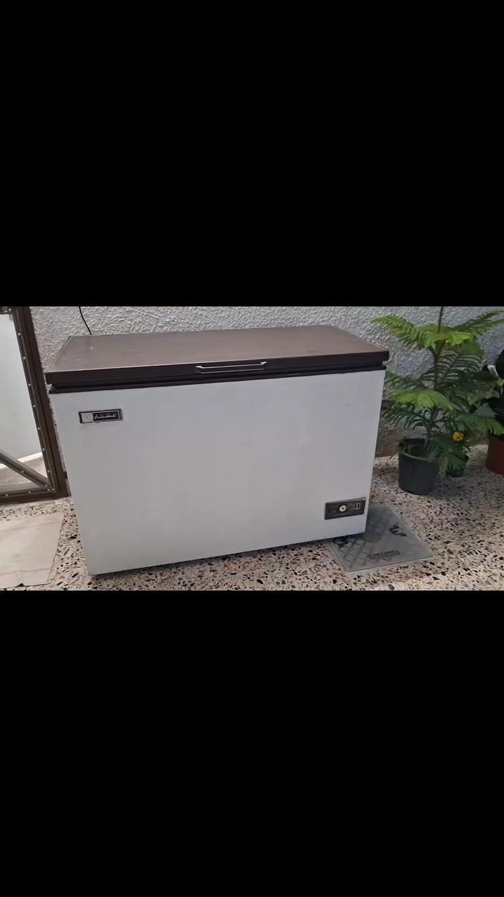 السلام عليكم
مجمدة عشتار 13 قدم بحالة ممتازة كما موضح في الفديو للبيع في بغداد 
للاستفسار الاتصال على الرقم 
***********
