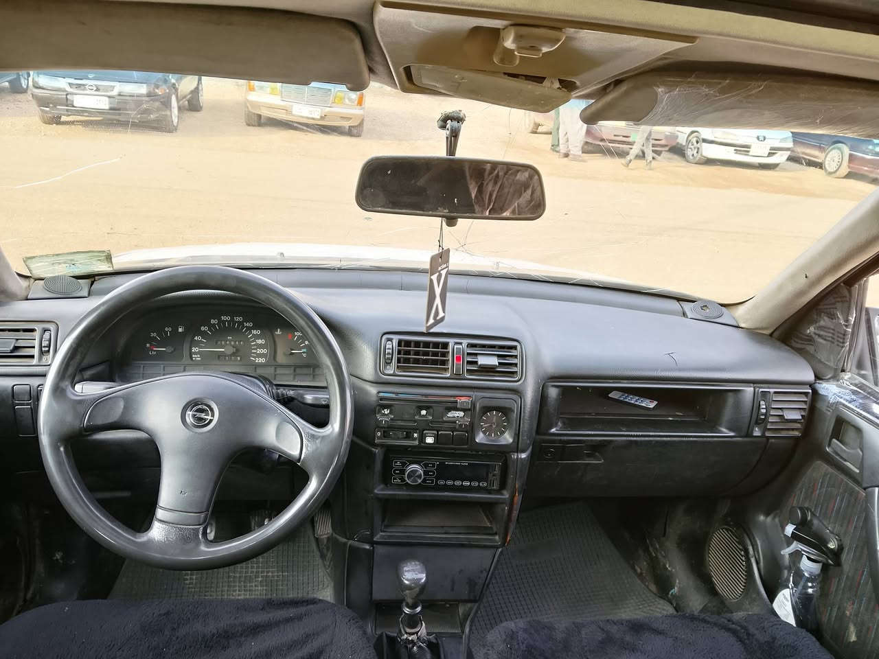 بۆ فرۆشتن..
ئۆپل ڤیکترا..
ئارمی پلاستیک سلێمانی بەشەرتی ئاڕم و ئەوەلیات و مەفرەزە..مۆدێل ١٩٩١..مەکینە ١٦ قایش پان  ..سوکان پاوەر..سلاید شوشە..ABS.
 گێڕ عادی.. تاخم ویل ئنفنیتی..چوار تایەو ویلی نوێ نوێی لە ژێرە..خایسی نیە ..گێڕ و مەکینە بەشەرت..توند و تۆلی بەشەرت.. موس و براوە بەشەرت..کارەبایی بەشەرت..گێچەکانیشی هەموو ئیش دەکات..سەیارەکە نموونەیە لە جوانی مالی دەستی دۆست و گەنجە..سعری خوار هەموو بازار 22 گەلاو کەمێک مەجال ..
بۆ زانیاری زیاتر تێل بکە..
 ژ.م ڤایبەر + واتسئاپ *********** 
 ژ.م ***********
