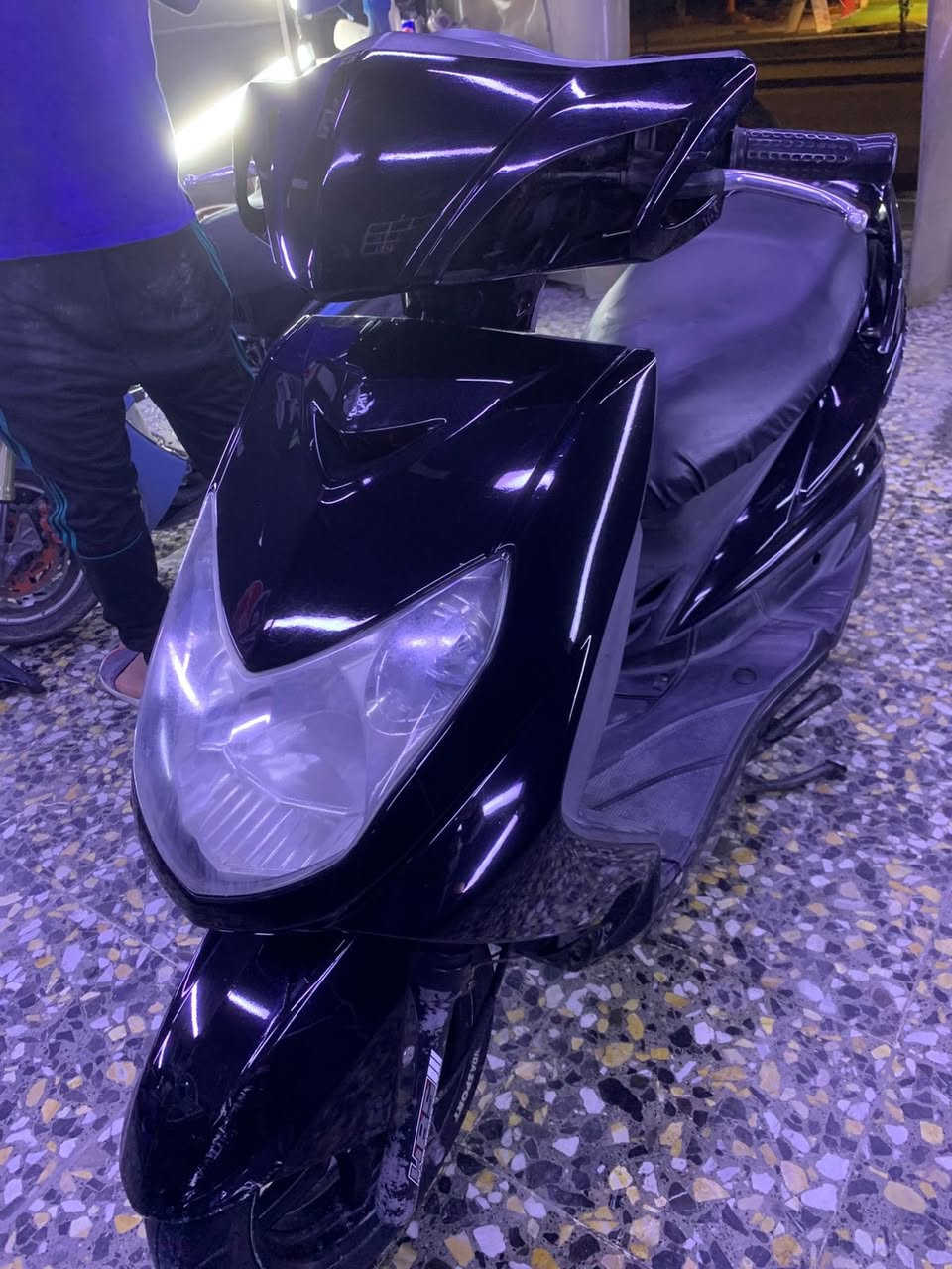 سكنس فحل كابريتر كفالة عامة برغي ما مفتوح بيهة ماشية23الف صار 4اشهر منزلهة رمبة مكينة صافية ملاحضة سويتلهة بوليش +الاشاير موجودة ***********واتساب اتصال موجود
