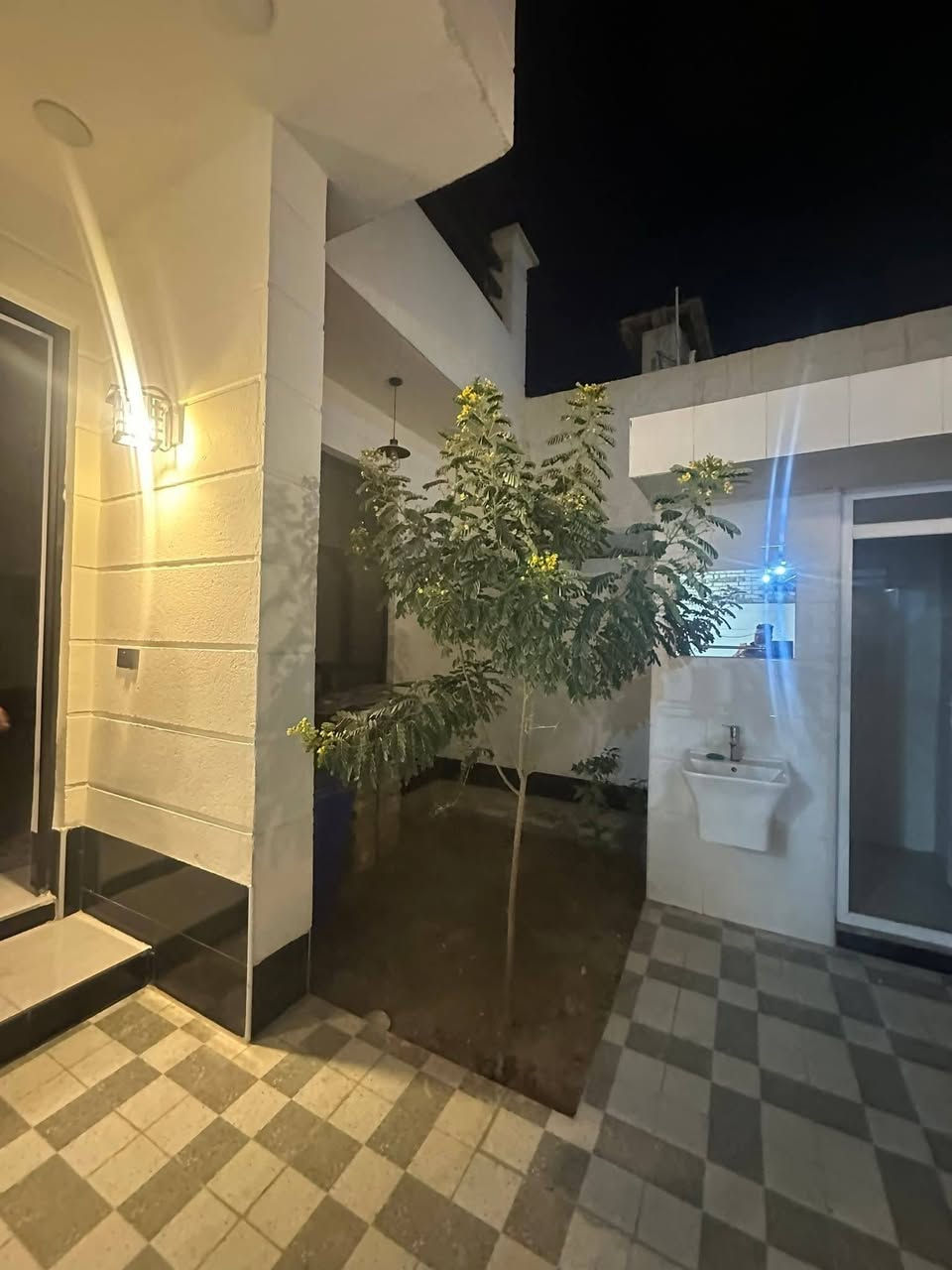 دار للــــــبـيــع
المســــاحة200م طـابــو  صرف 

العنــــوان  المحاويل  // حصن جعفر بناء خارطهً اماراتي

  الــتـــفـــــاصـيــــل  

الــواجـهـــة : 10×20م

تبليط وماء وكهرباء واناره 

السعر المطلوب 150 وقابل للتفاوض       

((للاستفســار.

***********
