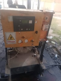 اخوان عندي مولد بيركنز 4 سلندر 50 كي في 200 امبير المولد نظيف مجفف جدي...