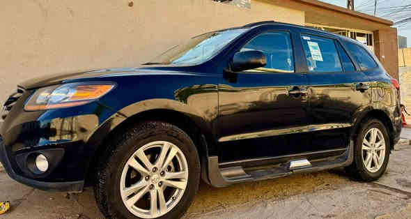 سنتافي ٢٠١٠ وارد امريكي
ضرر ثلاث قطع 
جاملغ واصل داخل 
باب سايق 
بوند 
كلو تبديل بقطع مال كصه 
محرك ٢٤٠٠ اربعة سلندر 
خمسة راكب 
رقم نينوى   كوبون موجود 

سعر ١١٥ 
***********
