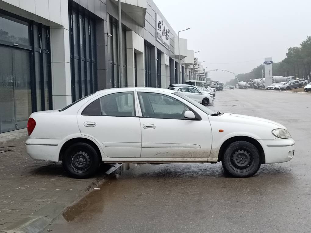 سەرەتا بەناو خودا
نیسان سەنی مۆدێل 2009ی یابانی عەسڵ ڕەقەم سلێمانی  
گێڕ عادی مەکینە سپی مەرغووب
گێڕوو مەکینەی  بەشەرت  دە فیتەر 
یەک پارچەی بۆیاغە  تەنها (بۆنیت) بەبێ ناو گرتن دوو پەڵە ساردی بچوکیشی هەیە 
سەیارەیەکە تا بڵێی جایزە تونگوو تۆڵە 
تایەی تازەیە
ناوی لۆک لۆکە
سەنەوی ساڵێکی ماوە بەسەر بچێت 
وەکالە عامی بەناو خۆمەوەیە 
تەحوویلوو خرامەی بەشەرت 
سعری 88 وەرەقەو ماجالێ کەم
ژم.*********** وەتساب و ڤەیبەریشی لەسەرە السليمانية, العراق
