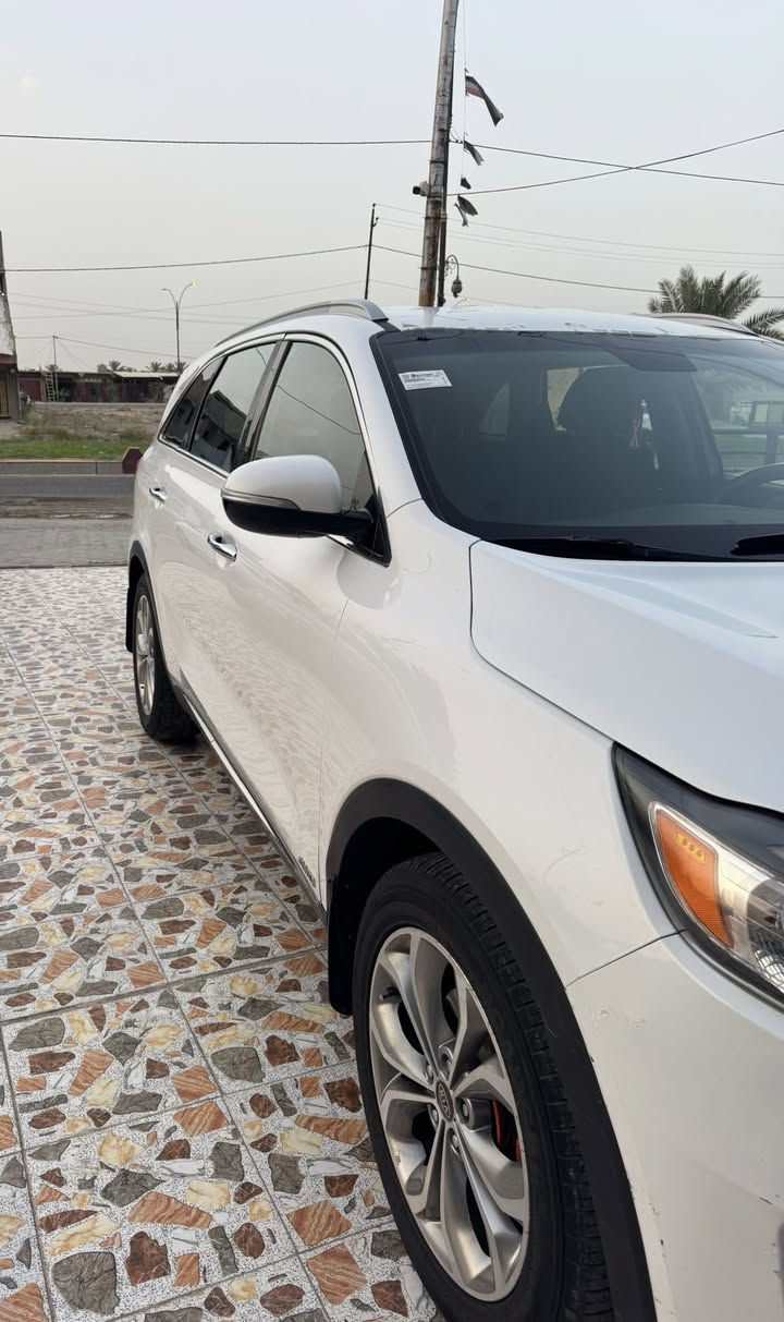 سورنتو  وارد امريكي كلين تايتل 
موديل 2018 
محرك GDI تيربو  
فور  ويل 
خمسه راكب 
اشارة ترحيب 
كامرة خلفية 
ماشي 190 الف كيلو متر حقيقي 
محرك + تخم تاير جديدة 
بيه حادث داخل العراق  بين البابين جهة السايق موضح بالصورة 
بأسمي  
رقم اربيل  
السعر 170 $ وبيه مجال للشراء 
العنوان  صلاح الدين - مدينه بلد  
***********
***********
