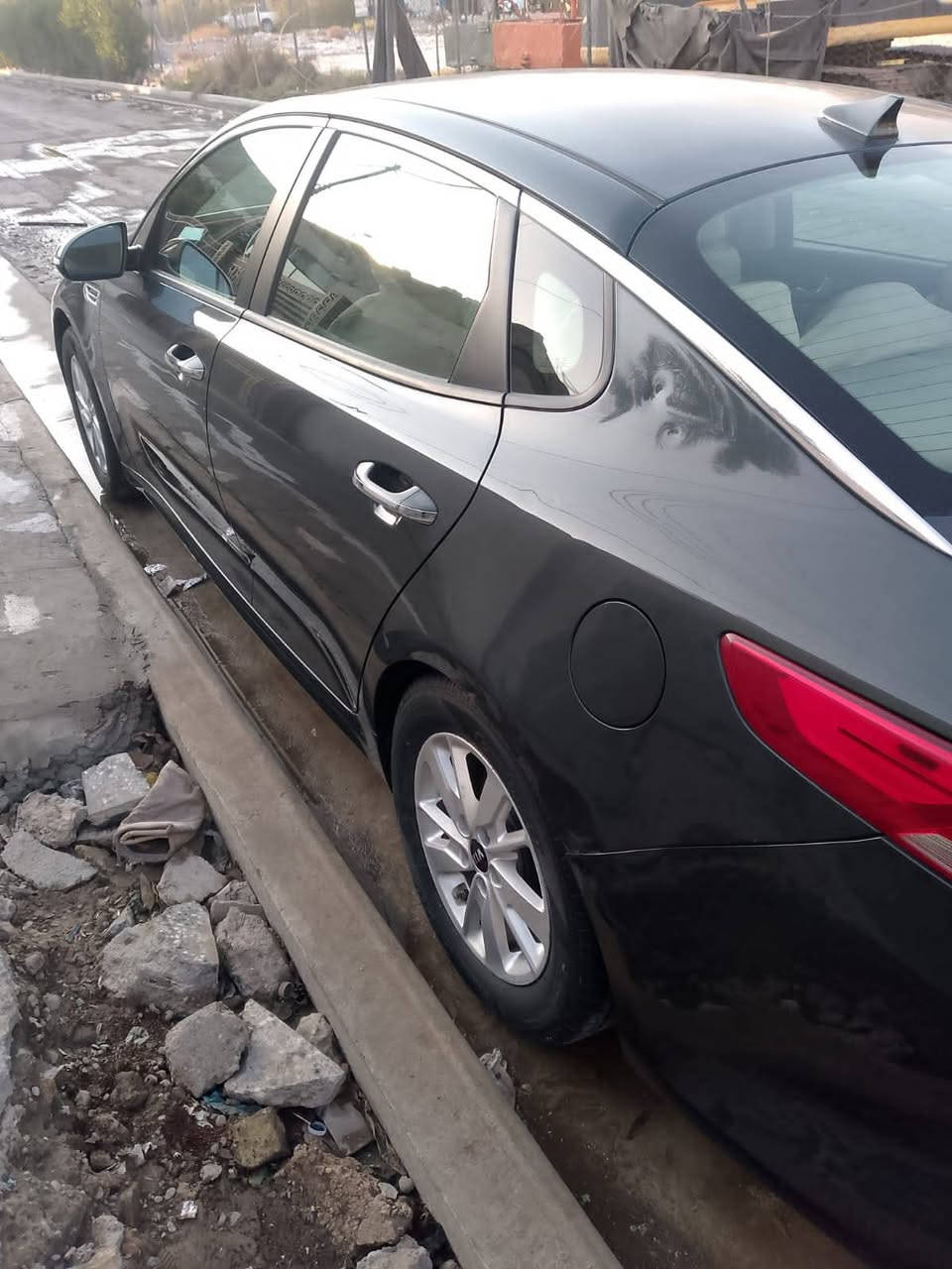 كيا اوبتما 2016 وارد امريكي حادث جدا بسيط حافة البنيد
والباب الايمن هم بي كرده ومصبوغ..
محرك 2400 خير من الله..
كير اي تي  6 نمر..
تبريد تدفئه كله تمام...
مكاني بغداد الكرخ حي الاعلام..
اي نقص مبيه..
للبيع او مراوس بسنتافي  11  12 كون نظيف ىنتفق عليه..
سياره بغداد باسمي رقم وهزه وسنويه كله باسمي..
الشراي يتصل السياره كلش نظيفه... ***********...
..... ***********.....
