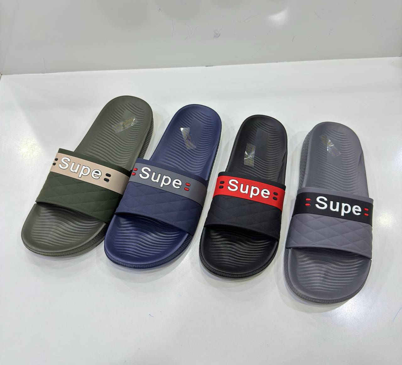 سلبر رجالي طبي درجة اولى صيني
سعر الدرزن 34 الف. كمية محدوده 
🚚 يوجد توصيل لجميع المحافظات.


**إذا كنت صاحب هذا الإعلان وتريد حذفه لأي سبب، رجاءا أرسل رسالة إلى الدعم الفني**