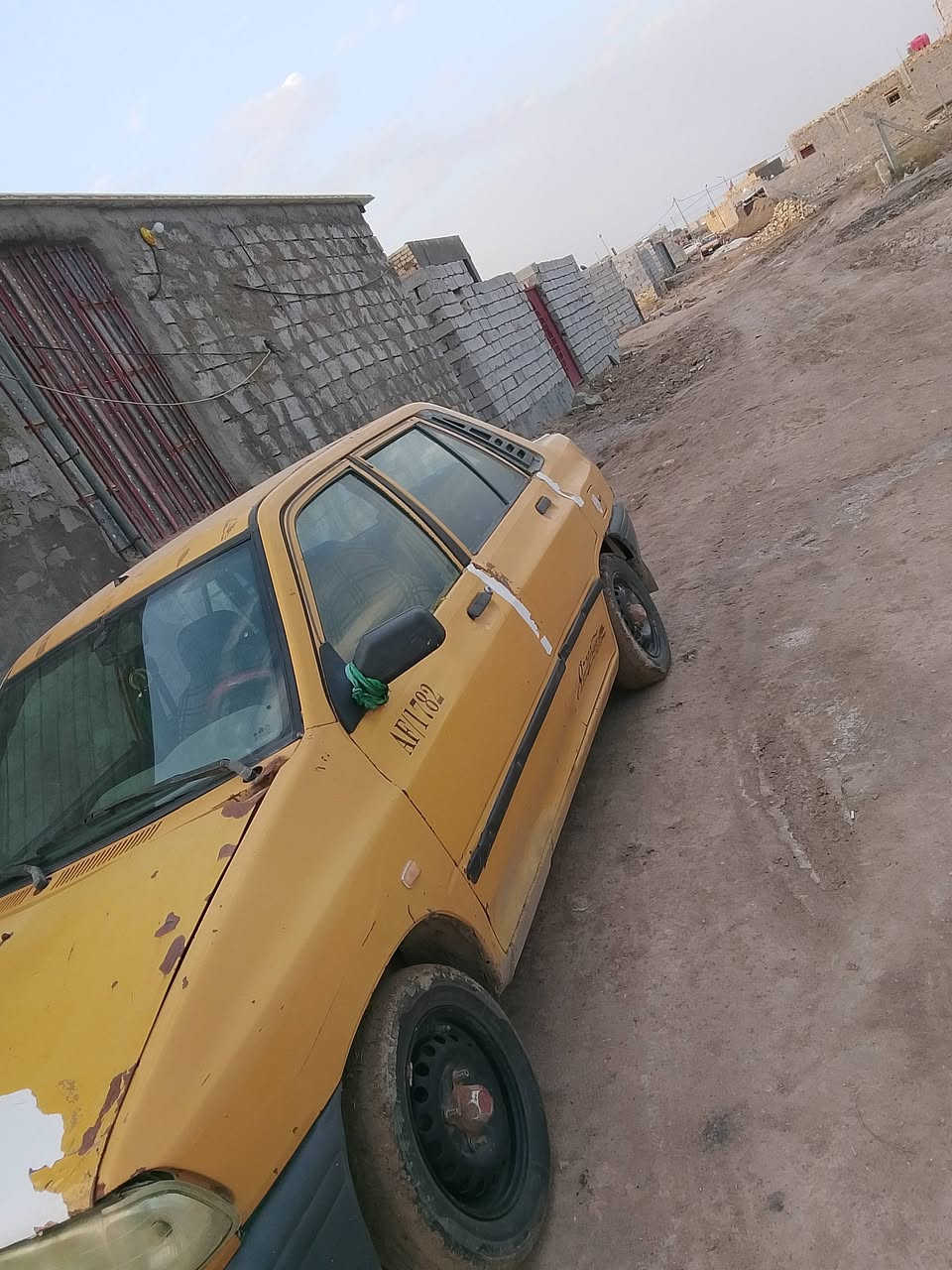 سلا عليكم شباب سياره للبيع موديل 12 سيار خير من الله مصفره هيه غرامت سعر بلش ***********
