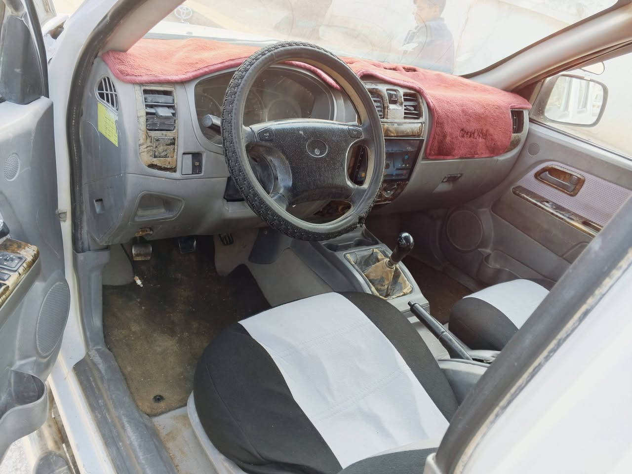 السلام عليكم بيكم جنبي 2012مكفوله من الضربه و التبديل سياره حلوه مال جناي جاهزه برغي ماعايزه رقمه مثنى سنويه جديده السعر 48 الاتصال ***********مكان نجف
