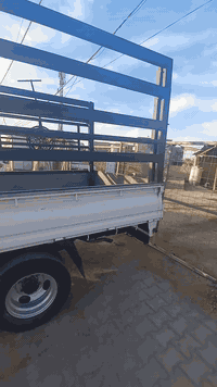 السلام عليكم
كيا فحل مفتوح 4000s
١.موديل 2017
٢.ضرر فقط باب السكن الربع الجوه مال باب واضح بلتصوير 
٣.مكينه كير حداديه عينه صينيه دسك بنز كله جديد 
٤.بيها بصفاح البدي نكرشه سببها اللزكه سابقا 
٥.حله نادر 
للإستفسار/ ***********
