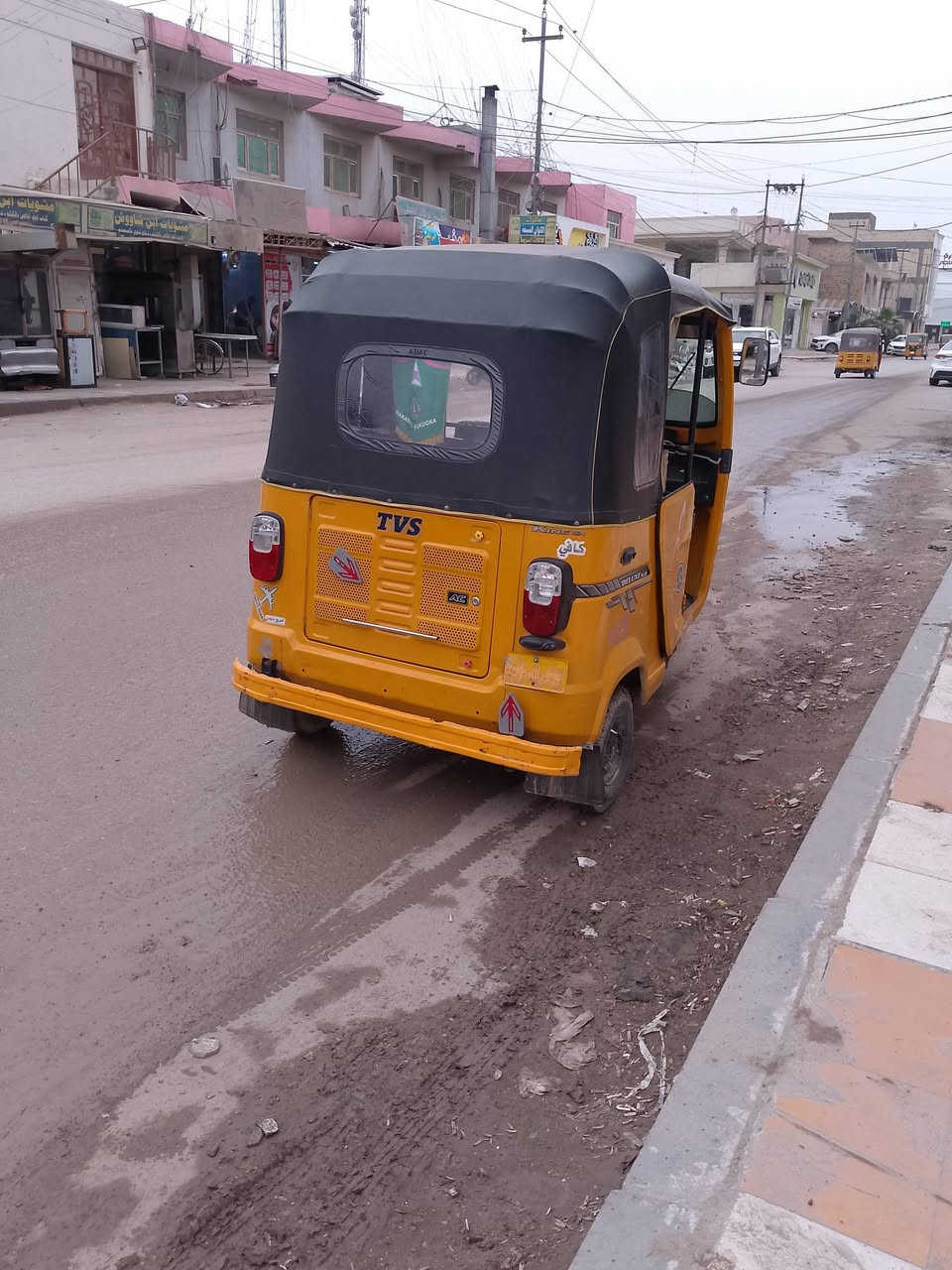 تكتك للبيع موديل 21 شهر السادس اوراق تخم تاير جديد كهرباء كلها شغاله كشر مكفول بيه لسعات يم الجاملغ مكينه جديده موديل 25 العنوان بابل الحمزه الغربي السعر  6.500غير متواجد على الفيس التواصل على رقمي ***********
