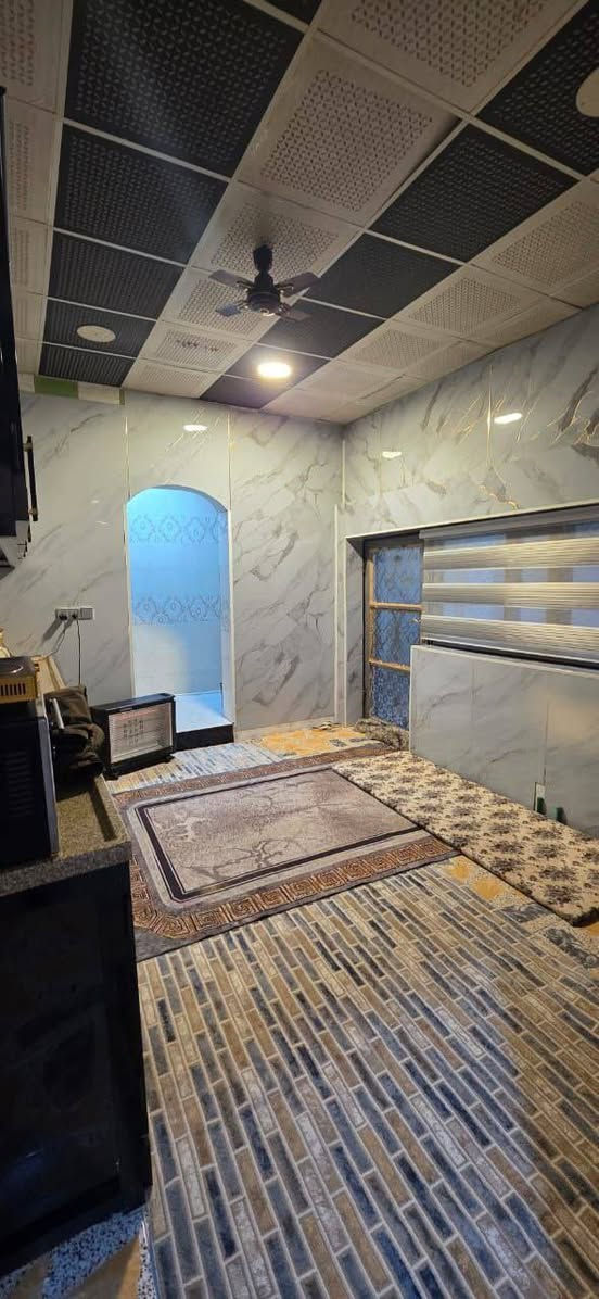 السلام عليكم بيت للبيع
في الرمادي التأميم القادسية الثانية قرب ام شهد 
البيت طابقين 4 غرف ومساحته 240م طابو صرف 
معروض للبيع وبسعر كلش مناسب 
للاتصال والاستفسار : *********** / ***********
