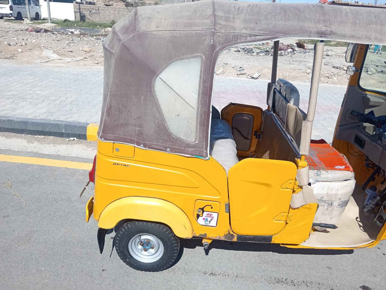 السلام عليكم تكتك للبيع رقم وسنويه واسط موديل 21شهر 11مكينه خير من الله  لا تنقيص ولا تبخير ما متواجد ع خاص اتصل ع رقم ***********
